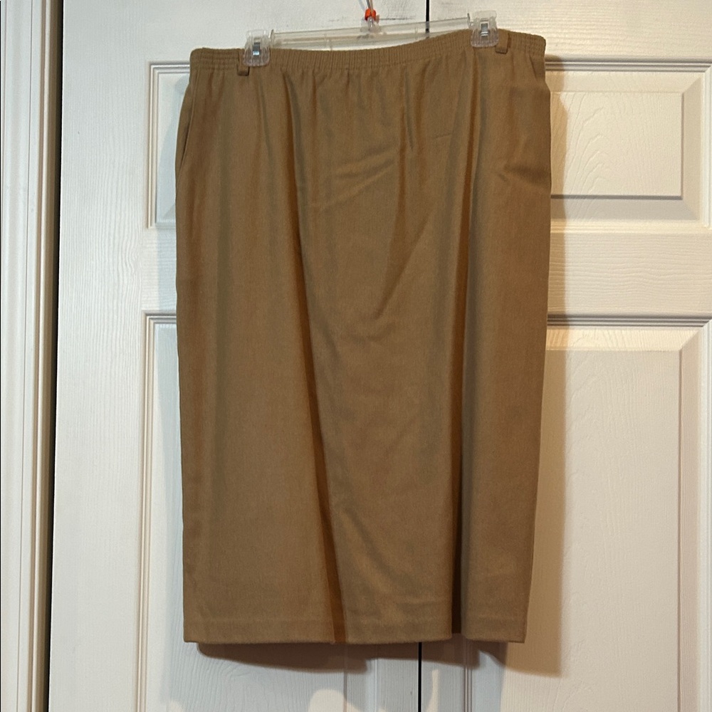 Alfred Dunner Women's Camel/Tan Pantsuit Jacket & Pants - Picture 8 of 9